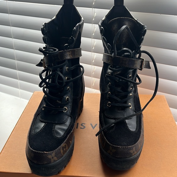 LOUIS VUITTON LAUREATE PLATFORM DESERT ANKLE BOOTS - Picture 7 of 12